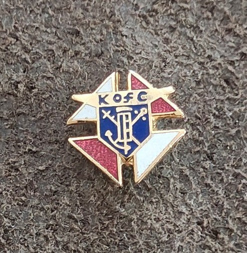1980s Knights of Columbus On Official K of C Shield Emblem Gold Tone Enamel Pin