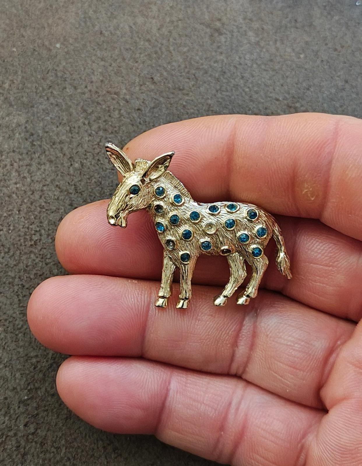 1950s/60s Vintage Dodds Donkey With Blue Rhinestones Gold Tone Brooch Pin
