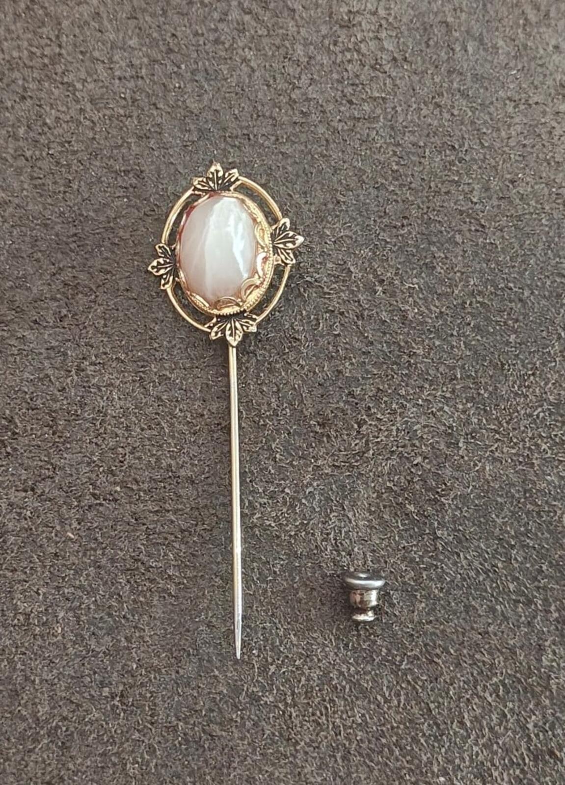 1980s Gold Tone Vintage Stick Pin Featuring a Central Cabochon Gemstone