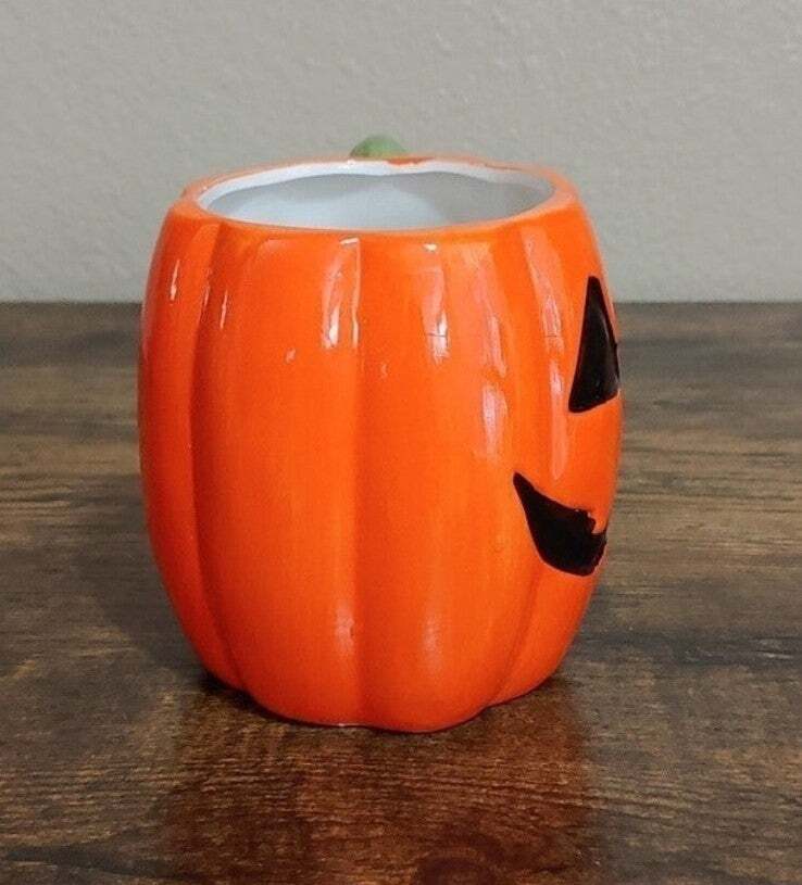 Glossy Look Halloween Pumpkin 16 Oz Ceramic Mug - Trinketmania