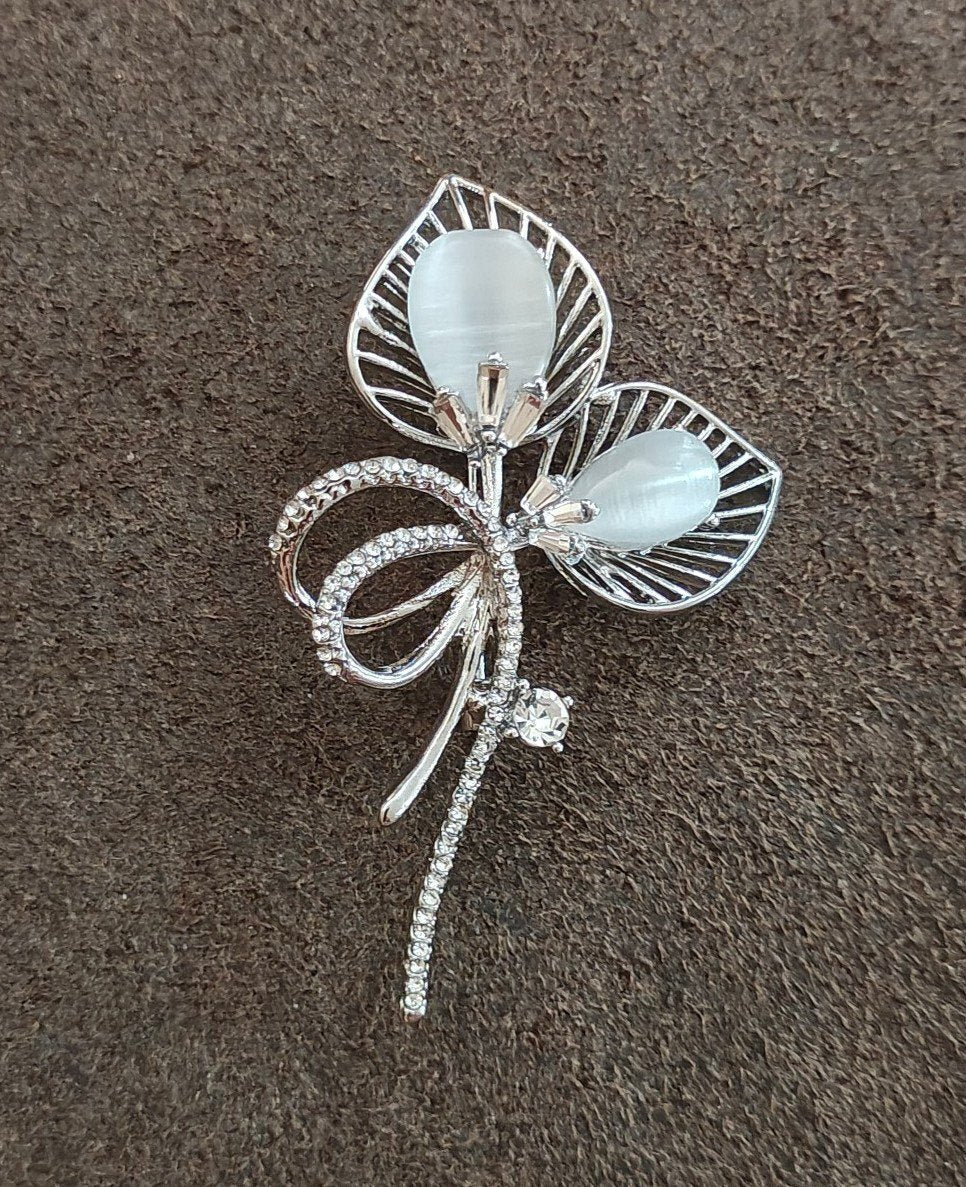 Silver Tone Cat’s Eye & Rhinestone Leaf Bow Brooch Pin - Trinketmania-LV