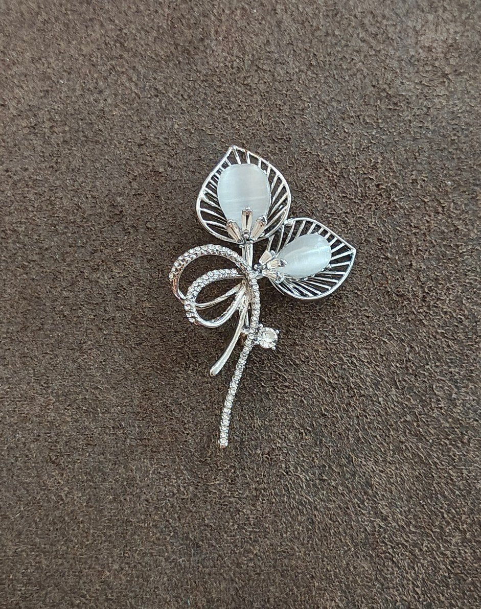 Silver Tone Cat’s Eye & Rhinestone Leaf Bow Brooch Pin - Trinketmania-LV